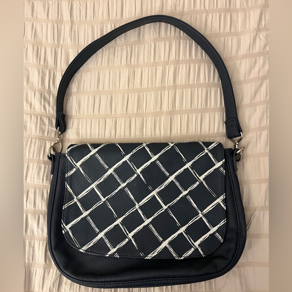 Thirty-one navy blue purse